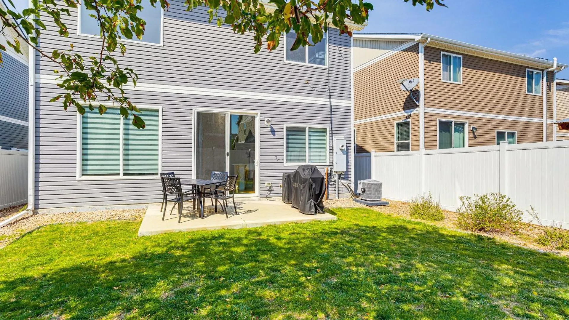 Inviting Denver Home With Yard About 6 Mi To Airport! Aurora 0*,